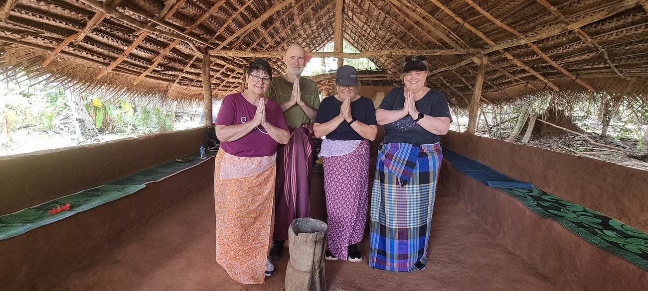 Travellers taking part in a traditional Sri Lankan village experience